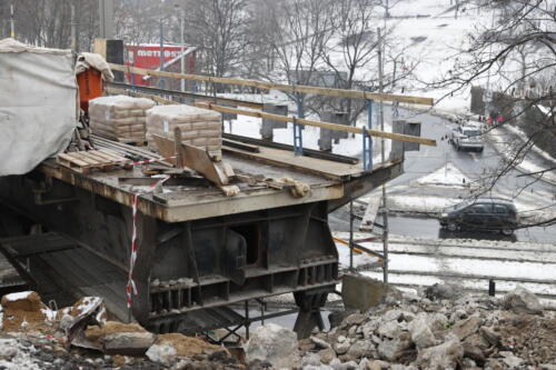 Odstraněná závěrná zídka most přes ulici Vršovická/Otakarova